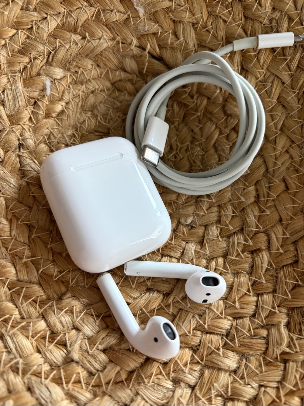 Apple AirPods 2 Generation